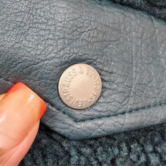 Levi's Women's Sherpa Oversized Belted Motorcycle Jacket in Tea Women's Size S - Picture 9 of 15